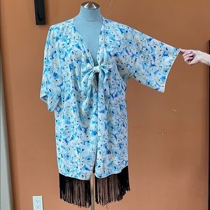 Lularoe L coverup w/option to tie in front Flowery light material w/black fringe